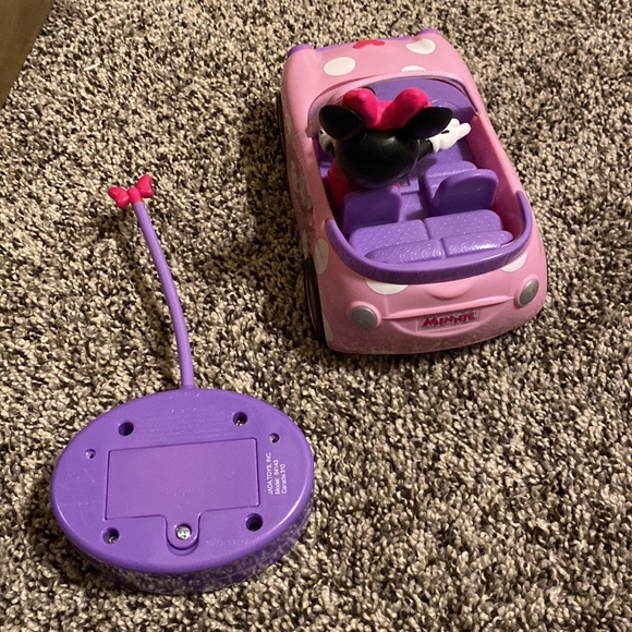 Minnie Mouse Remote Control Roadster - Picture 3 of 5